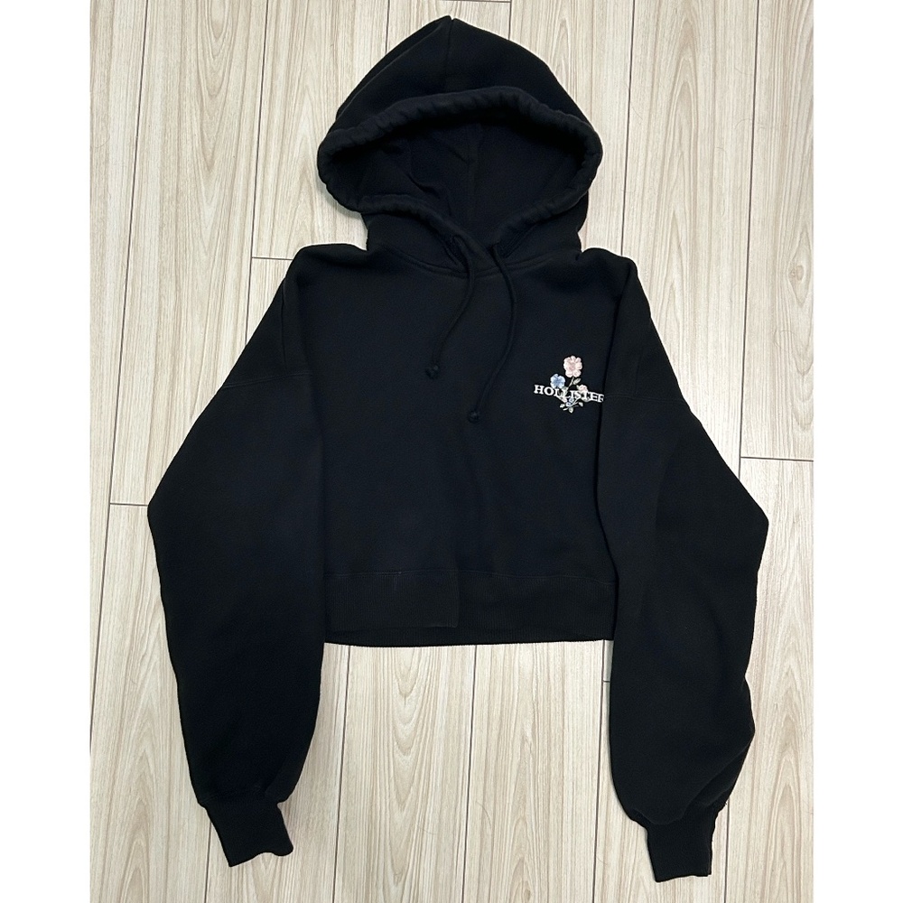 Hollister Cropped Hoodie w/ Floral Embroidery - XS